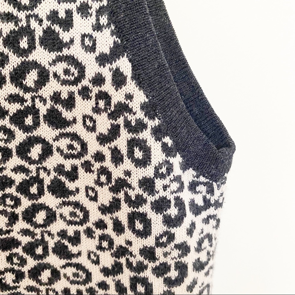 Nygard Collection - Knit Cheetah Print Sleeveless Top - Picture 13 of 16